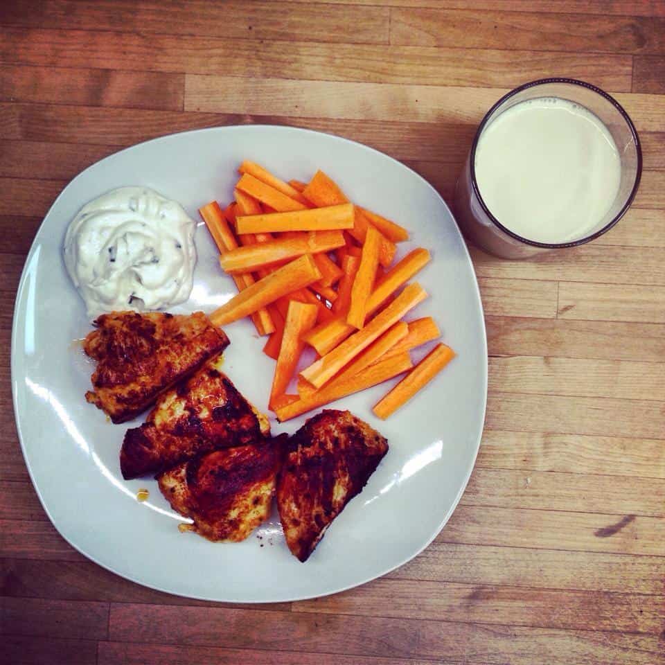 Rezept Hühnchen mit Möhren und Kräuterquarkdip